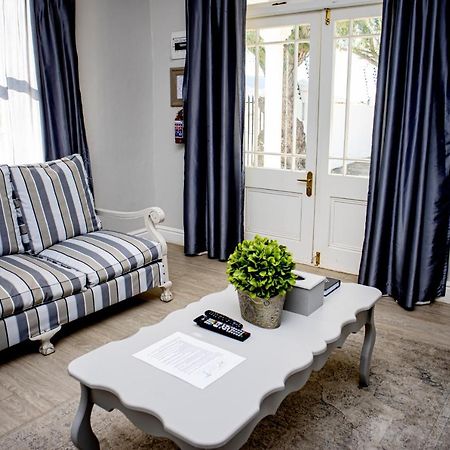 French Karoo Guesthouse Beaufort Wes Buitenkant foto