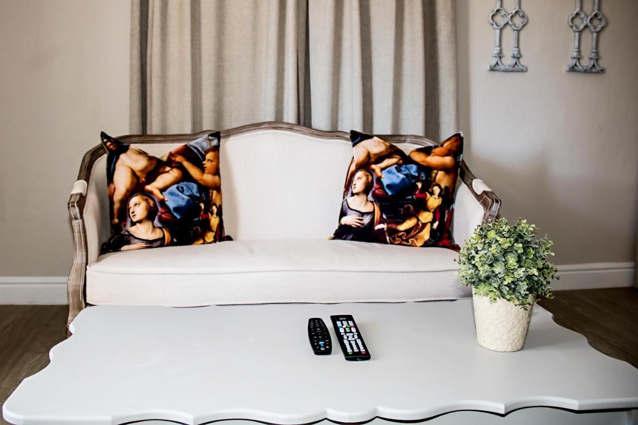 French Karoo Guesthouse Beaufort Wes Buitenkant foto